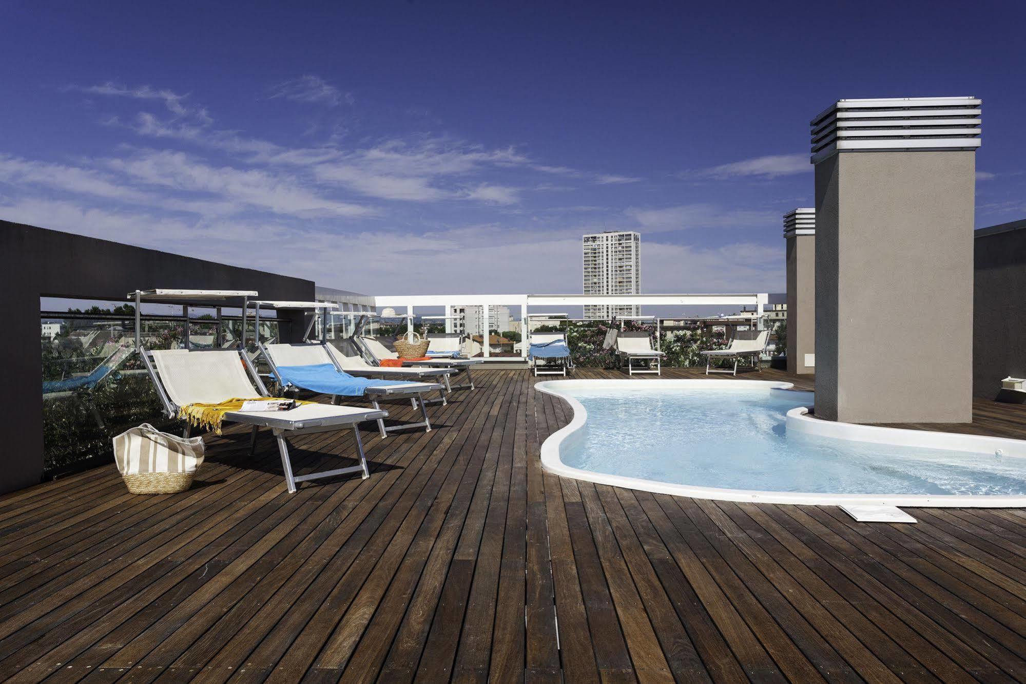 Residence Delfina Rimini Exterior photo